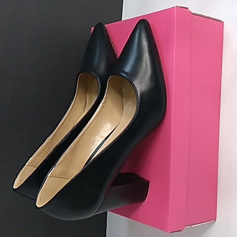 Catherine Malandrino black vegan leather pump heel shoes size 8.5 NEW